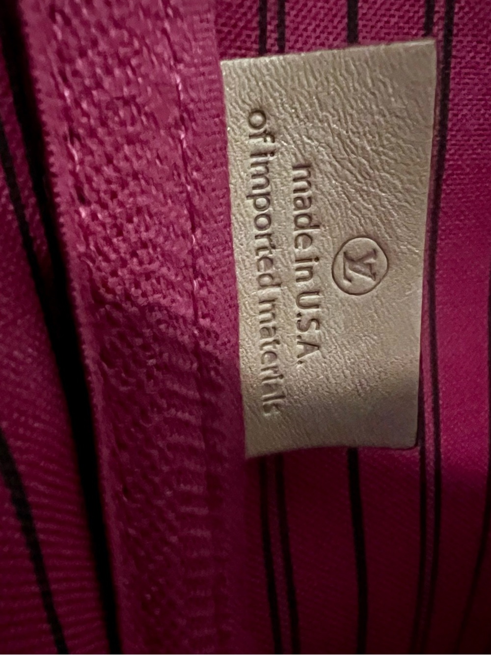 LOUIS VUITTON Neverfull MM Tote Bag Purse Monogram MSRP $2,170 Cherry Interior - Picture 9 of 17